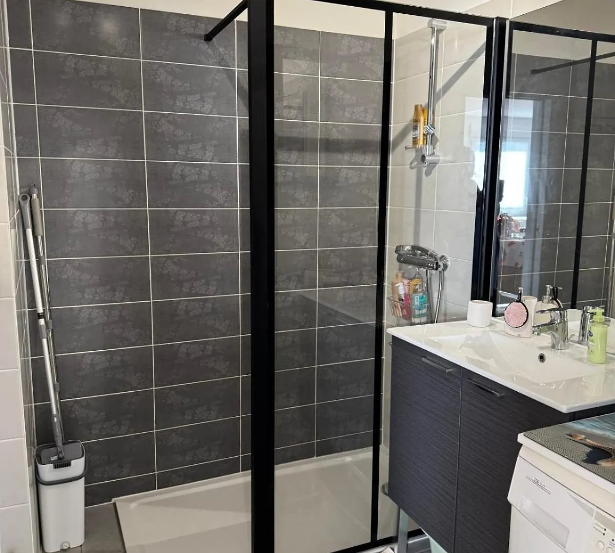 Le Secret Des Collines - South Facing Balcony Apartment Aix-les-Bains