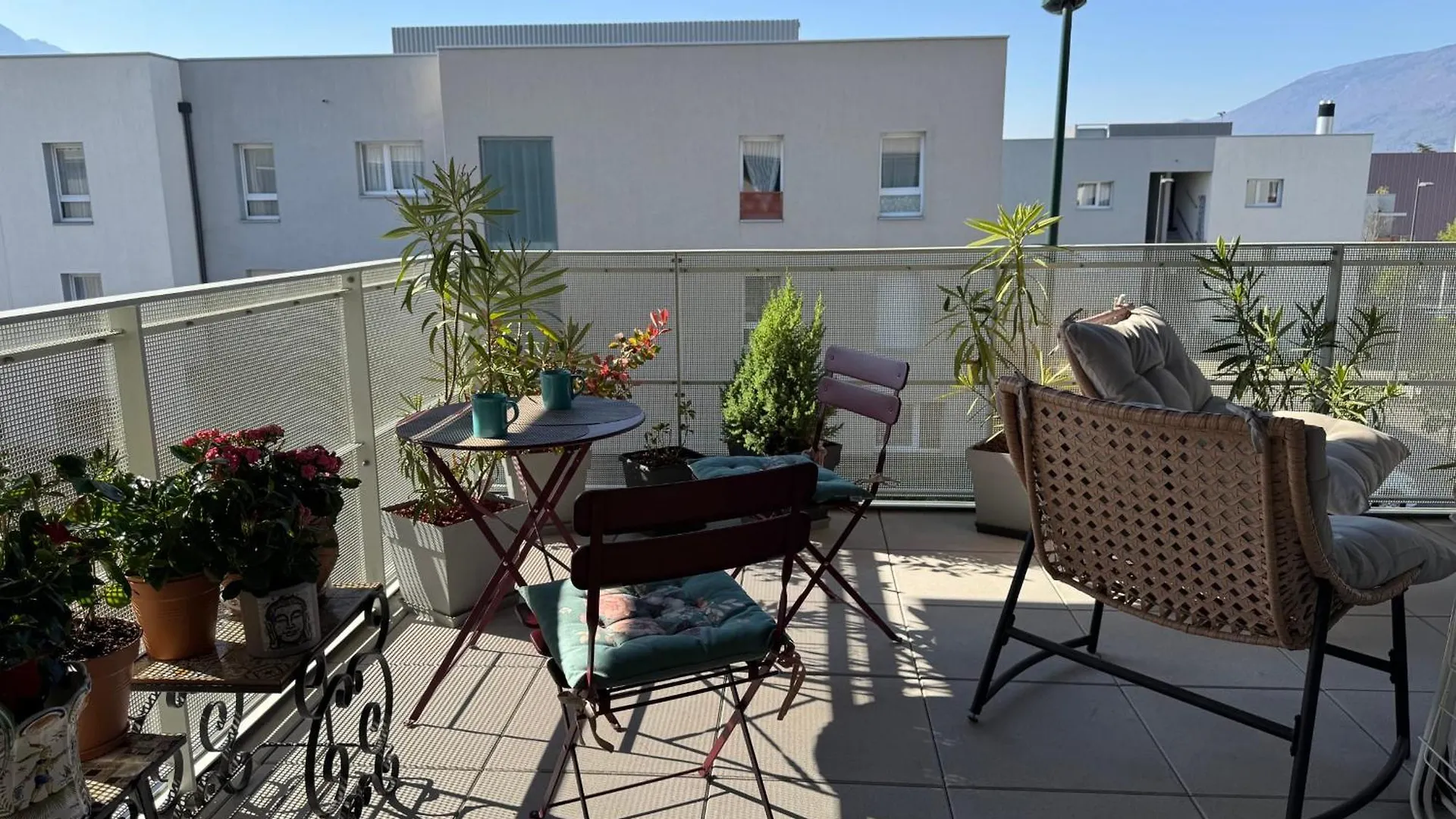 Le Secret Des Collines - South Facing Balcony Apartment Aix-les-Bains