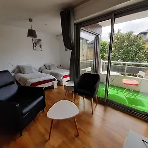 Appartement Calme Rénové Parking Proche Centre Et Thermes, Aix-les-Bains